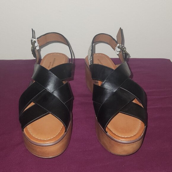 American Eagle - Picture 1 of 8